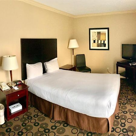 Park Inn & Suites By Radisson Vancouver Extérieur photo