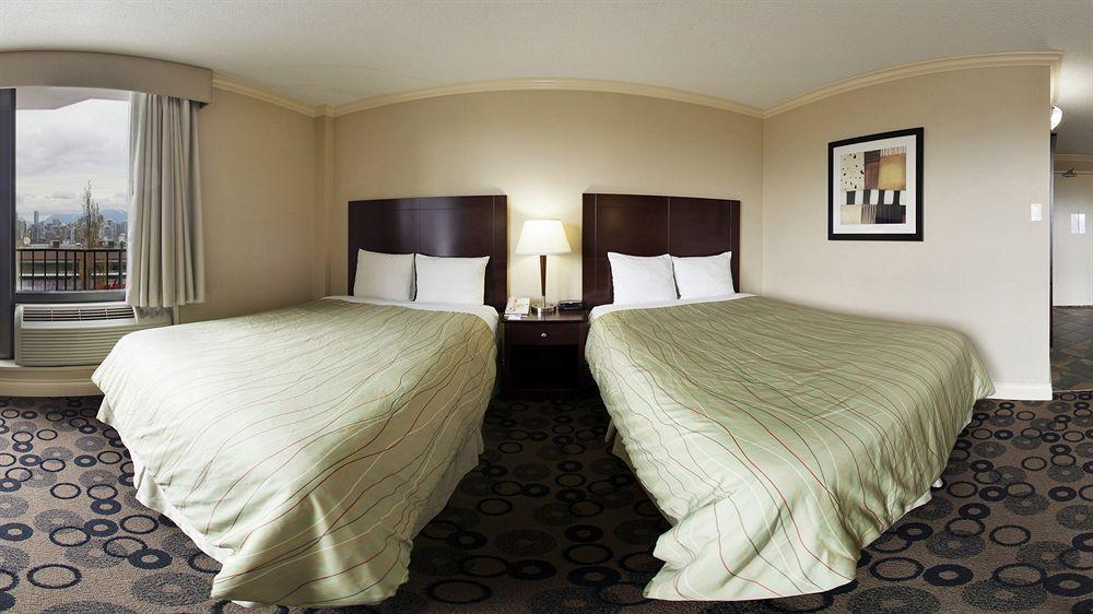 Park Inn & Suites By Radisson Vancouver Extérieur photo