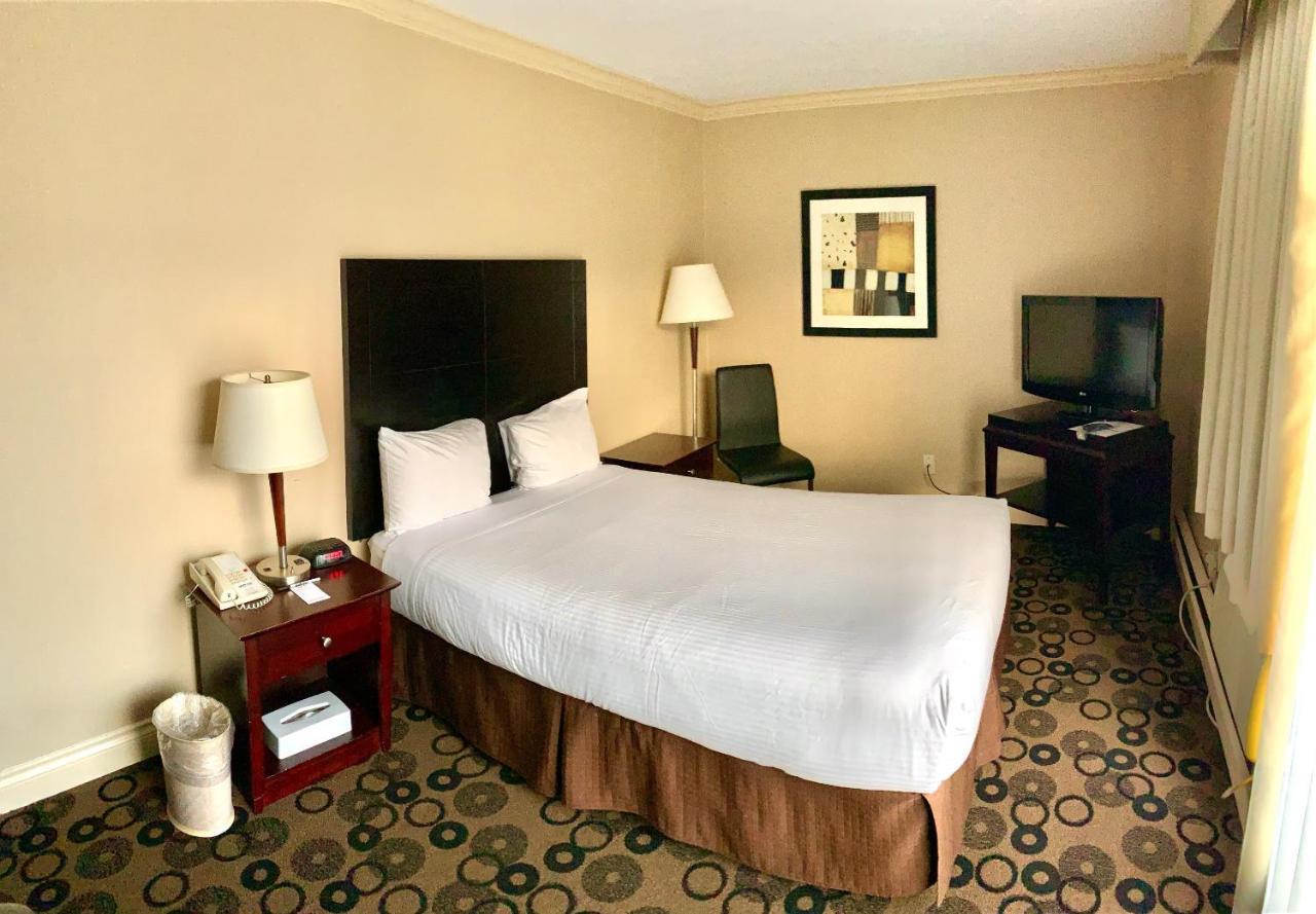 Park Inn & Suites By Radisson Vancouver Extérieur photo