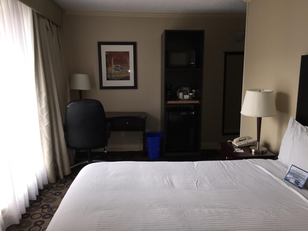 Park Inn & Suites By Radisson Vancouver Extérieur photo