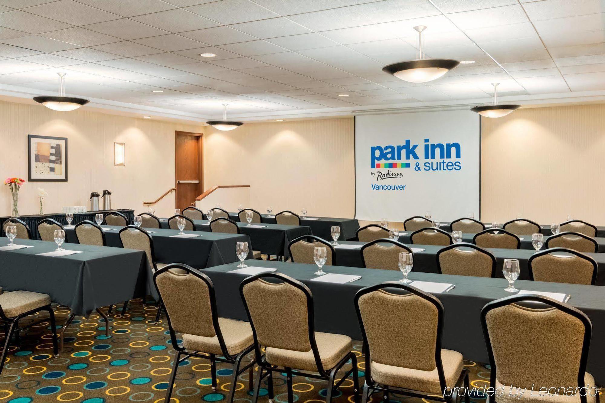 Park Inn & Suites By Radisson Vancouver Extérieur photo