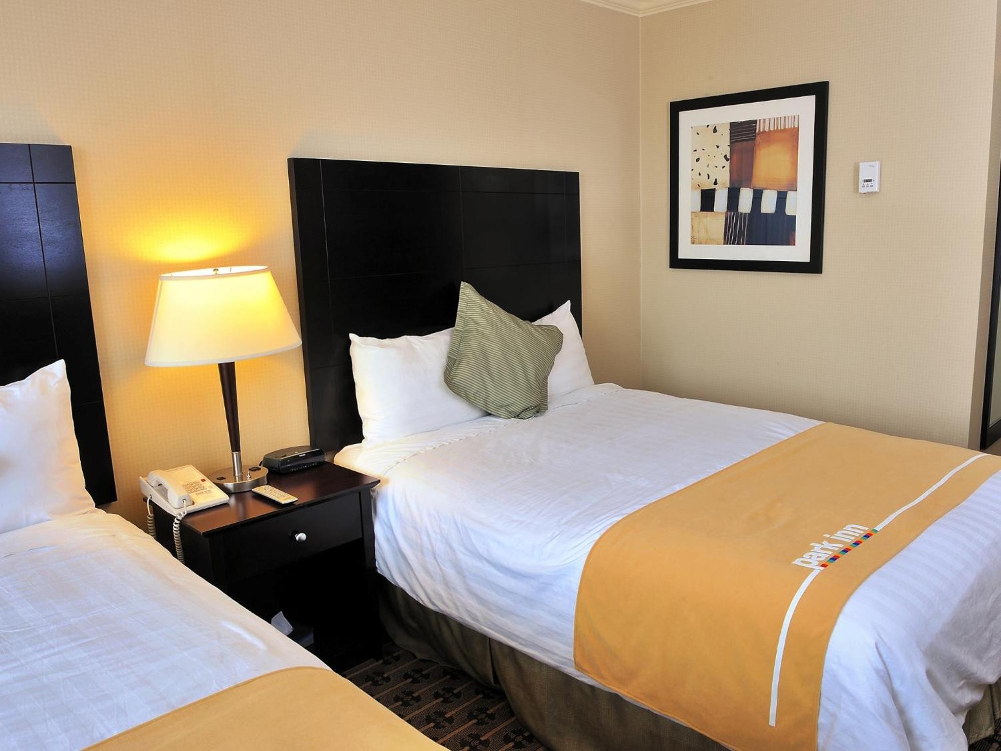 Park Inn & Suites By Radisson Vancouver Extérieur photo