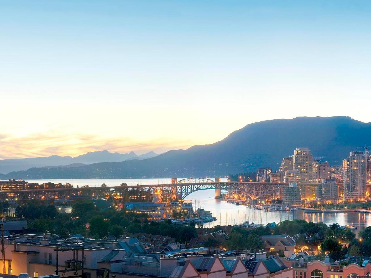 Park Inn & Suites By Radisson Vancouver Extérieur photo