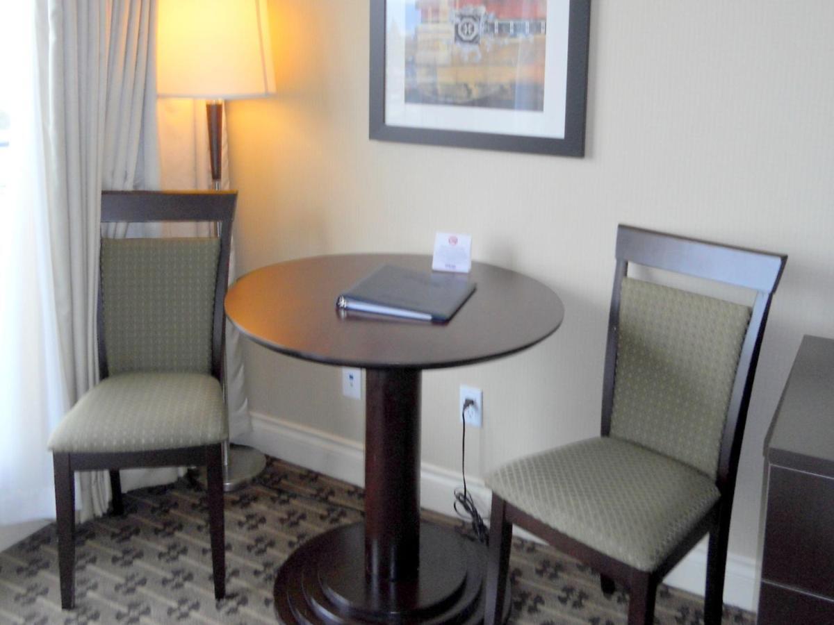 Park Inn & Suites By Radisson Vancouver Extérieur photo